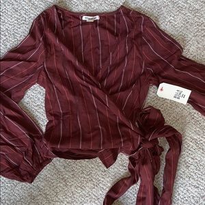 BILLABONG wrapped shirt